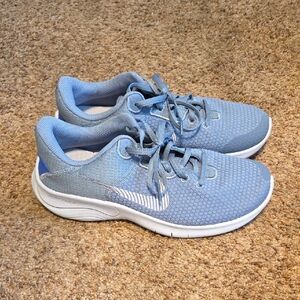 Nike Women's Light Blue Sneakers